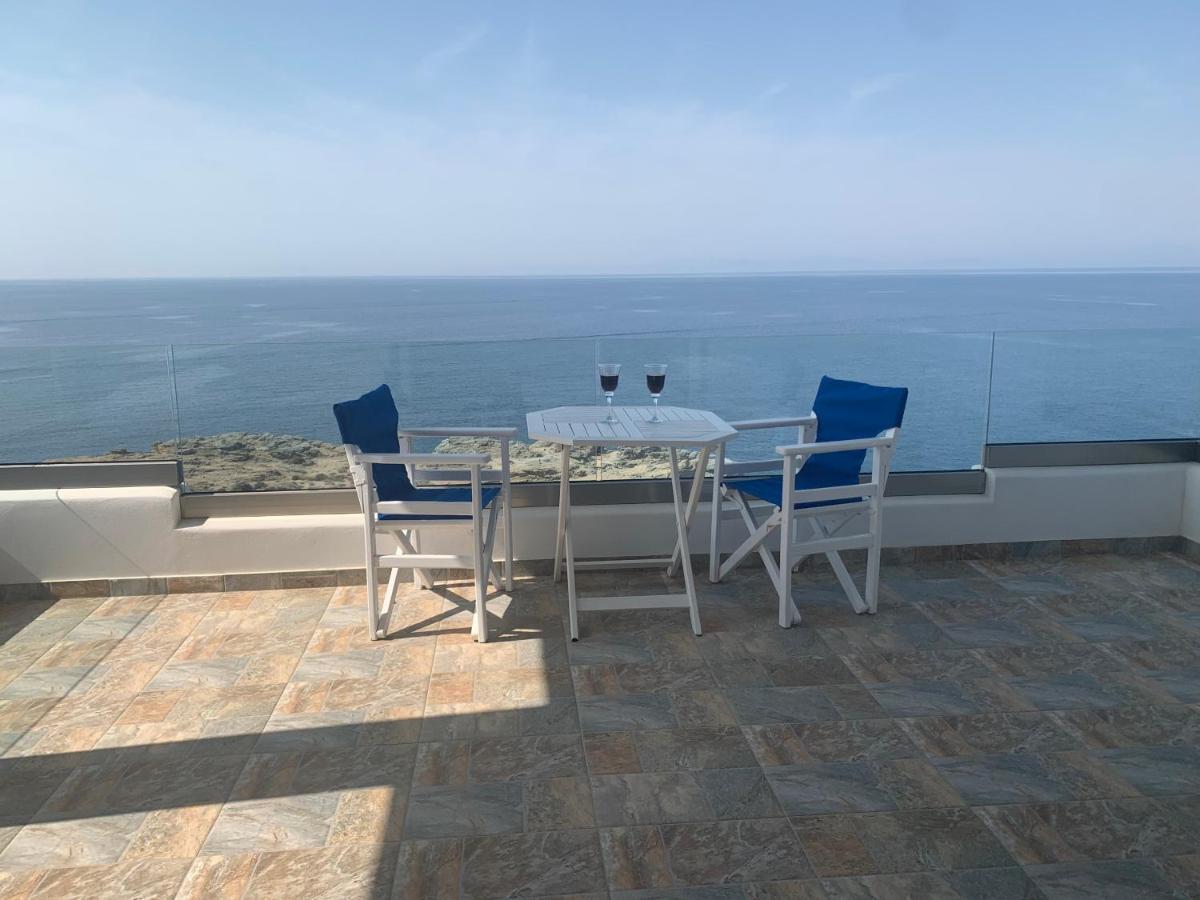 On The Rocks Appartement Karystos  Buitenkant foto